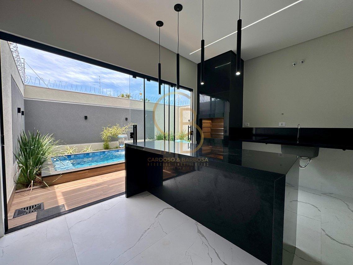 CASA MODERNA &Agrave; VENDA NO RITA VIEIRA COM 3 SU&Iacute;TES E PISCINA AQUECIDA!  Campo Grande - 