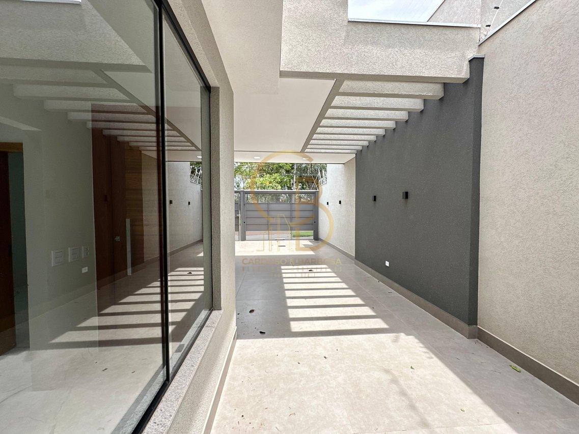 CASA MODERNA &Agrave; VENDA NO RITA VIEIRA COM 3 SU&Iacute;TES E PISCINA AQUECIDA!  Campo Grande - 