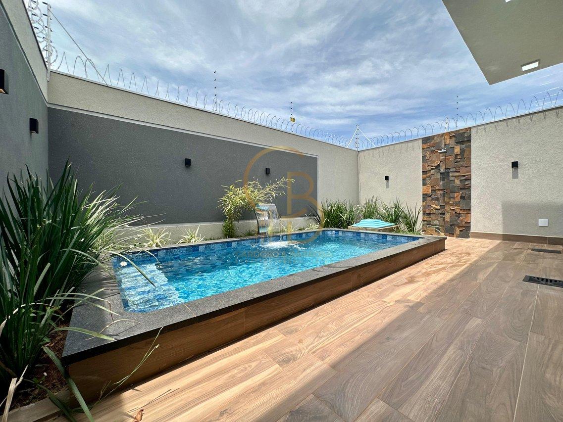 CASA MODERNA &Agrave; VENDA NO RITA VIEIRA COM 3 SU&Iacute;TES E PISCINA AQUECIDA!  Campo Grande - 
