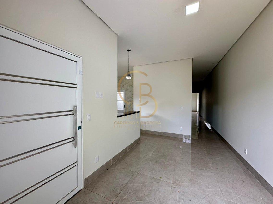 CASA ACONCHEGANTE COM 3 DORMIT&Oacute;RIOS E &Aacute;REA GOURMET &ndash; VILA OLINDA  Campo Grande - 