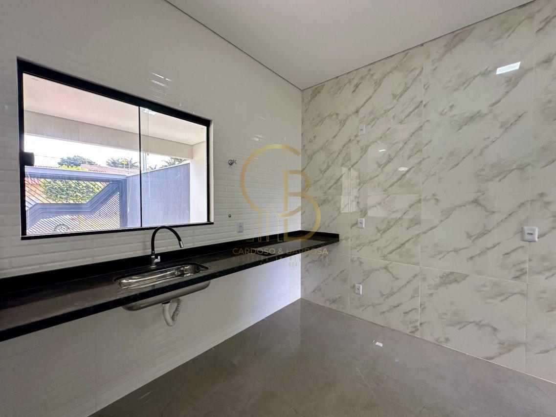 CASA ACONCHEGANTE COM 3 DORMIT&Oacute;RIOS E &Aacute;REA GOURMET &ndash; VILA OLINDA  Campo Grande - 