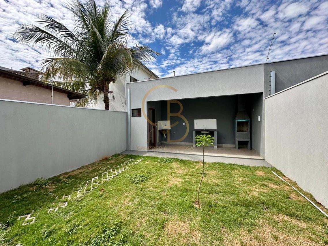 CASA ACONCHEGANTE COM 3 DORMIT&Oacute;RIOS E &Aacute;REA GOURMET &ndash; VILA OLINDA  Campo Grande - 