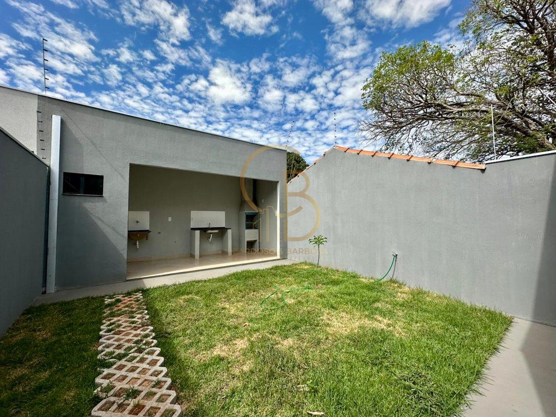 CASA ACONCHEGANTE COM 3 DORMIT&Oacute;RIOS E &Aacute;REA GOURMET &ndash; VILA OLINDA  Campo Grande - 