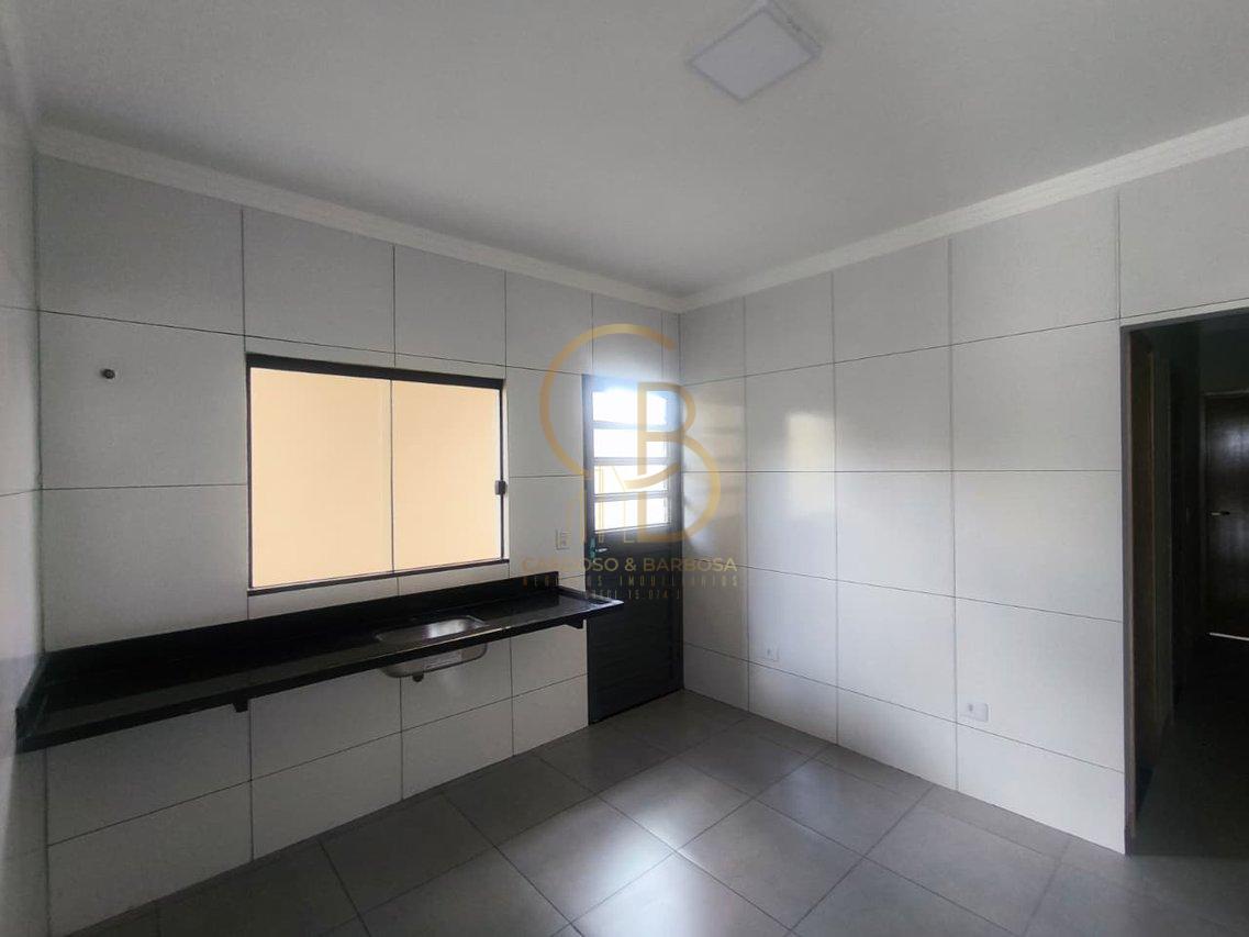 CASA ACONCHEGANTE COM QUINTAL NO JARDIM BOTAFOGO  Campo Grande - 