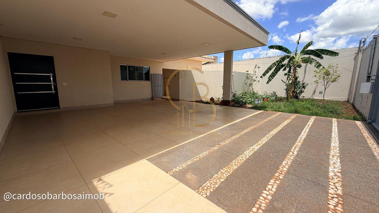 ALUGA-SE | Casa T&eacute;rrea Espa&ccedil;osa no Bairro Leblon &ndash; Ideal para Fam&iacute;lias Rua Felipe Calarge Campo Grande - 