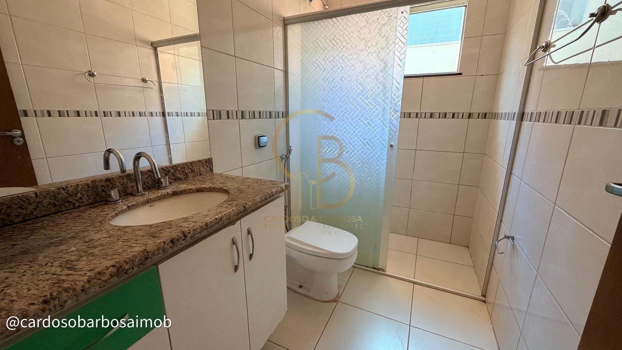 ALUGA-SE | Casa T&eacute;rrea Espa&ccedil;osa no Bairro Leblon &ndash; Ideal para Fam&iacute;lias Rua Felipe Calarge Campo Grande - 