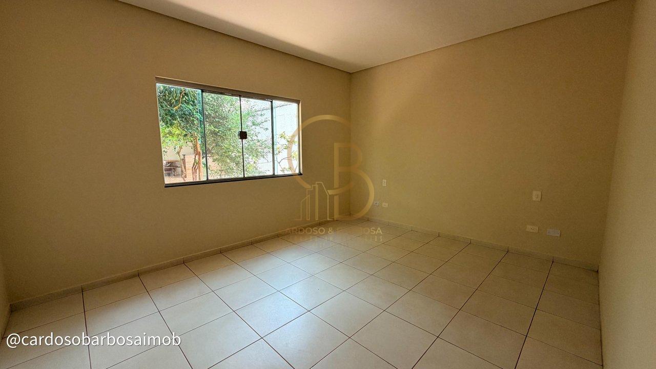 ALUGA-SE | Casa T&eacute;rrea Espa&ccedil;osa no Bairro Leblon &ndash; Ideal para Fam&iacute;lias Rua Felipe Calarge Campo Grande - 