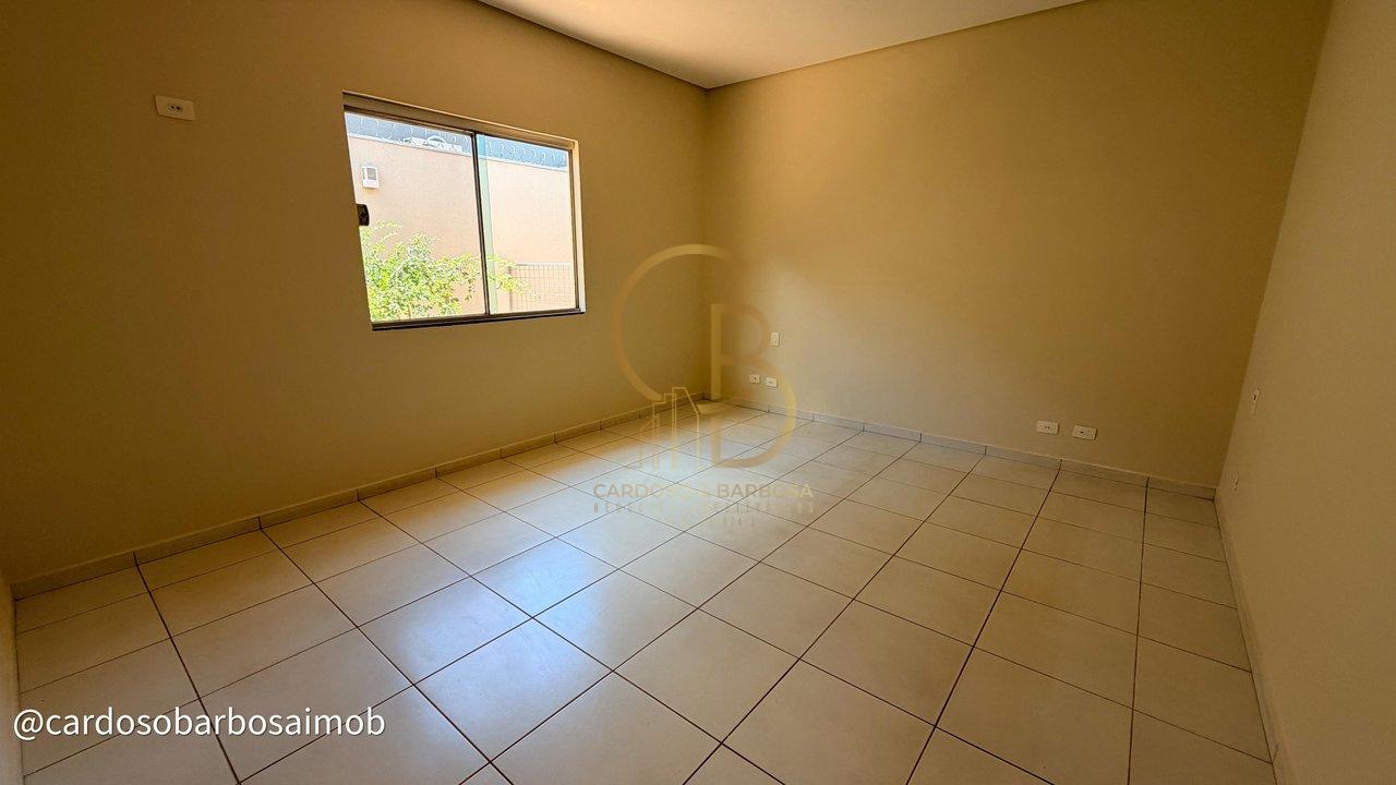 ALUGA-SE | Casa T&eacute;rrea Espa&ccedil;osa no Bairro Leblon &ndash; Ideal para Fam&iacute;lias Rua Felipe Calarge Campo Grande - 