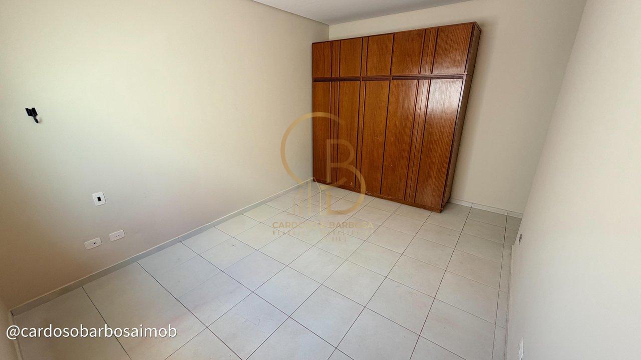 ALUGA-SE | Casa T&eacute;rrea Espa&ccedil;osa no Bairro Leblon &ndash; Ideal para Fam&iacute;lias Rua Felipe Calarge Campo Grande - 