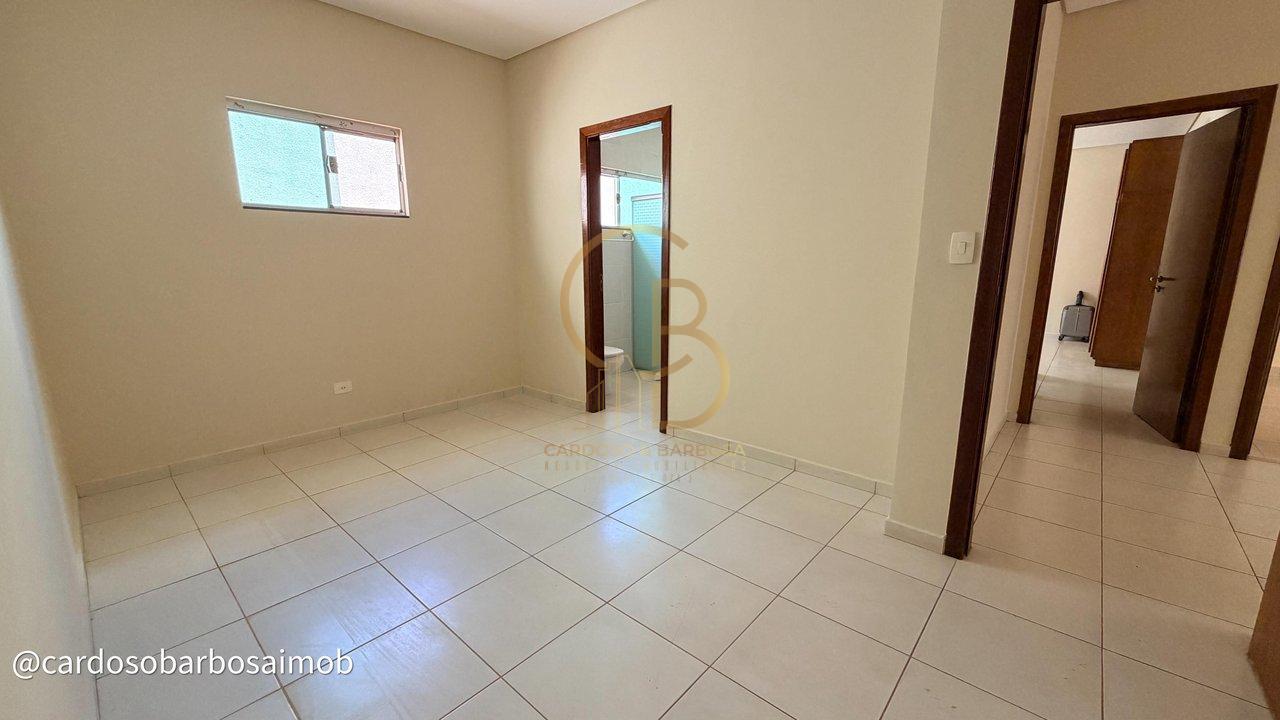 ALUGA-SE | Casa T&eacute;rrea Espa&ccedil;osa no Bairro Leblon &ndash; Ideal para Fam&iacute;lias Rua Felipe Calarge Campo Grande - 