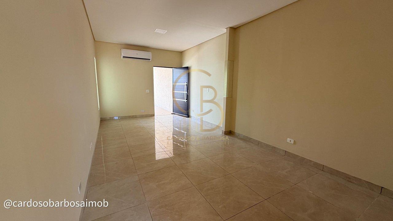 ALUGA-SE | Casa T&eacute;rrea Espa&ccedil;osa no Bairro Leblon &ndash; Ideal para Fam&iacute;lias Rua Felipe Calarge Campo Grande - 