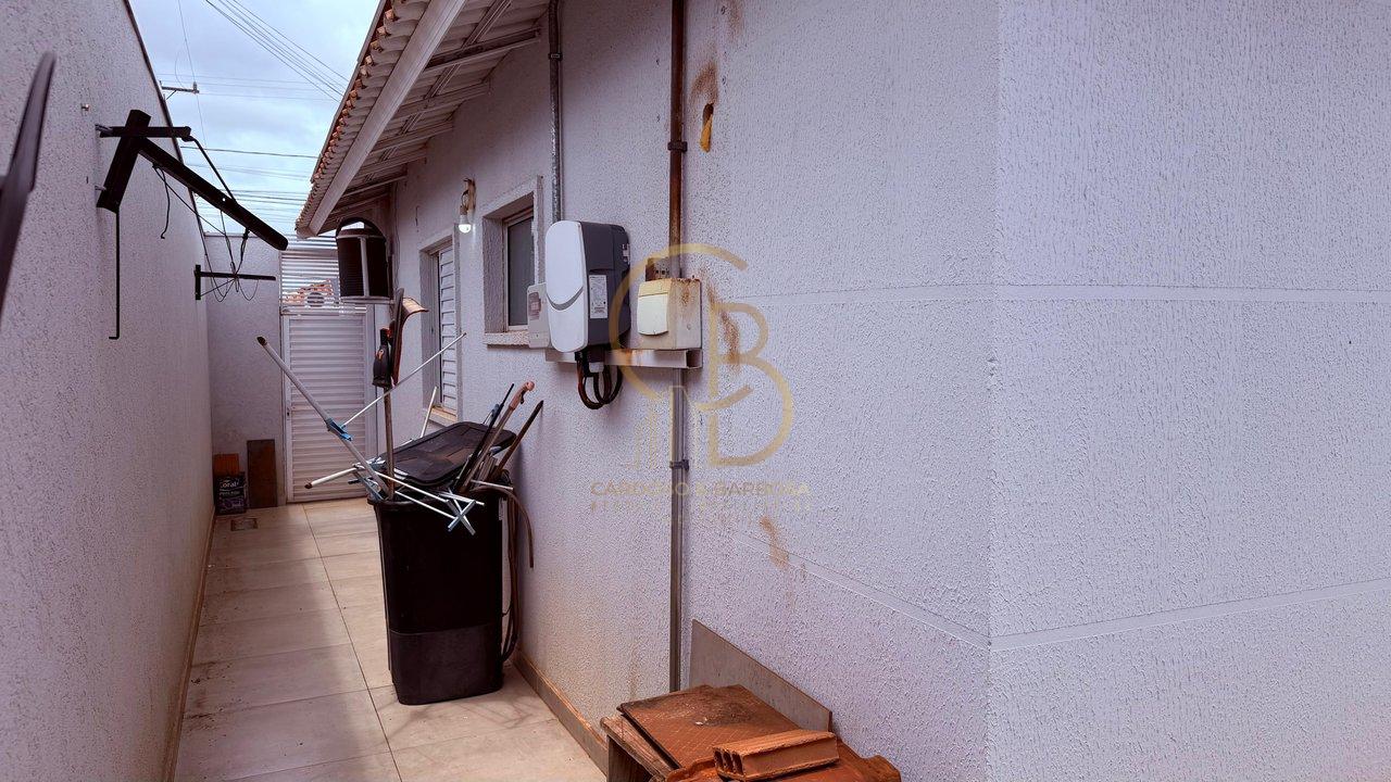 Casa para Aluguel no Village Parati &ndash; Conforto, Economia e &Oacute;tima Localiza&ccedil;&atilde;o Rua da Divisão Campo Grande - 