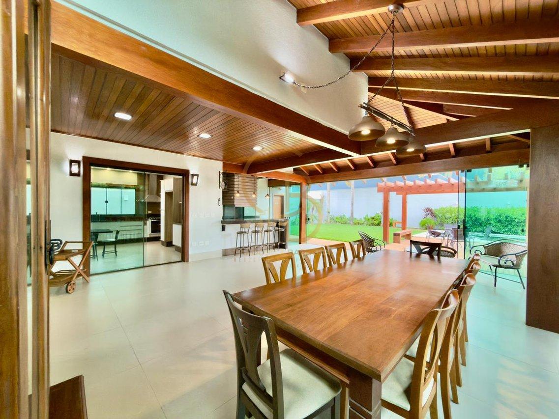 SOBRADO DE ESQUINA NO DAMHA III &ndash; PORTEIRA FECHADA COM VISTA PRIVILEGIADA PARA O LAGO!  Campo Grande - 