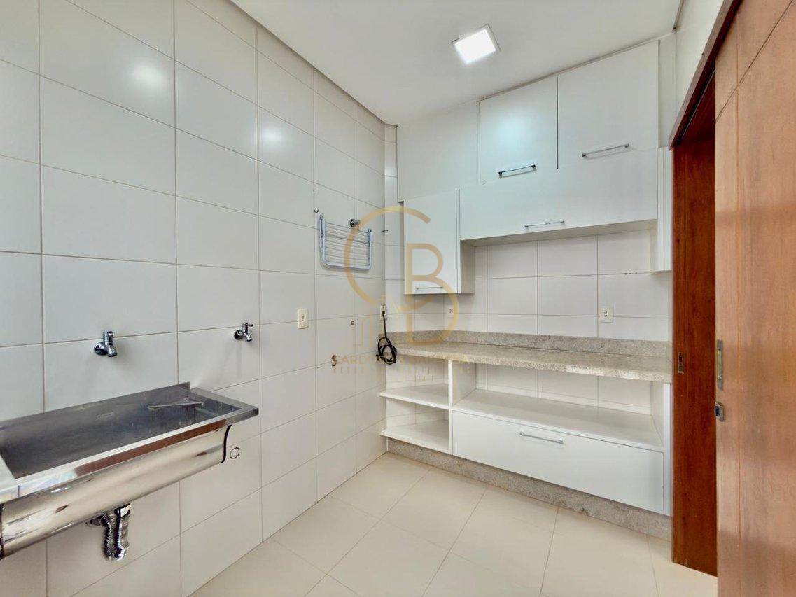 SOBRADO DE ESQUINA NO DAMHA III &ndash; PORTEIRA FECHADA COM VISTA PRIVILEGIADA PARA O LAGO!  Campo Grande - 