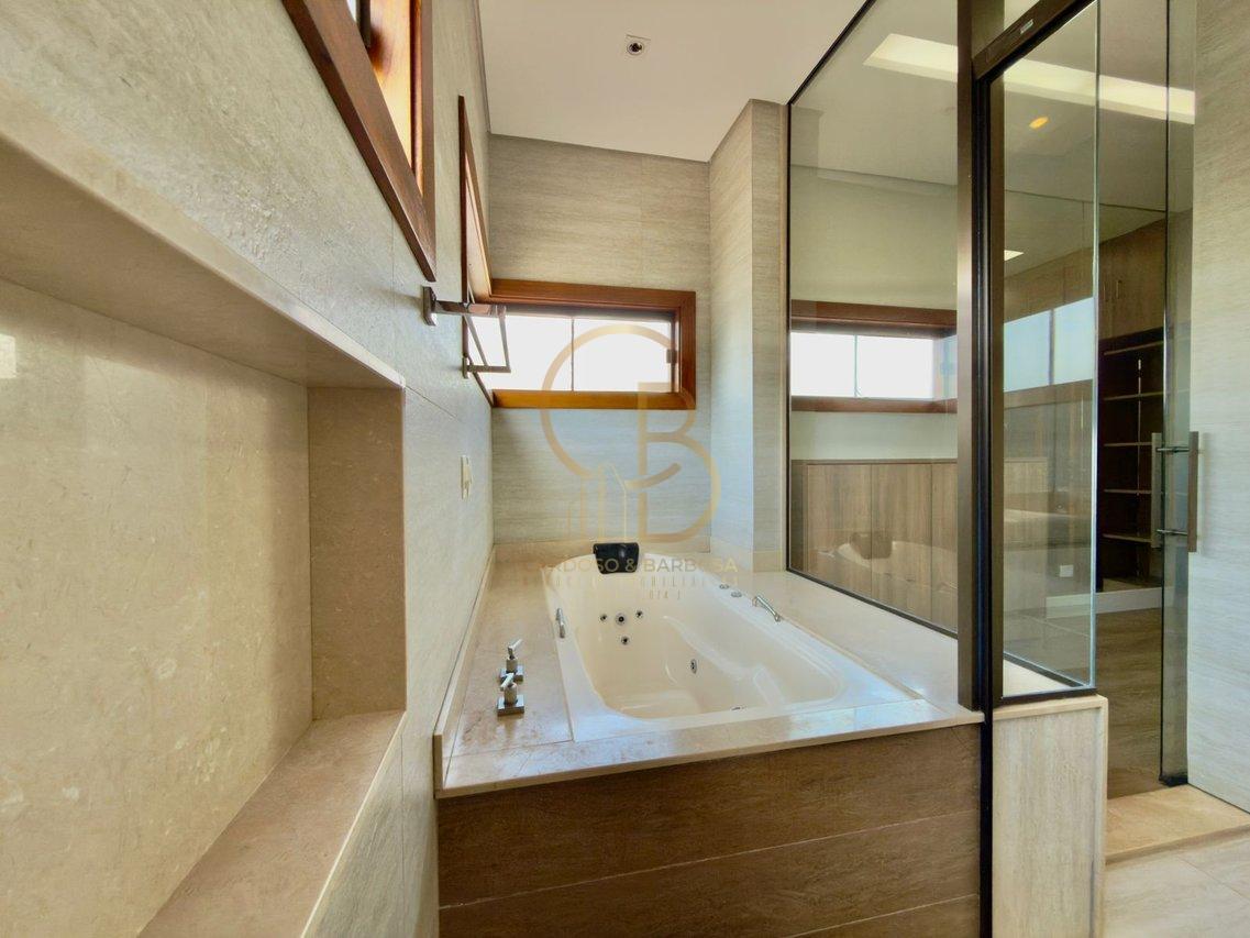 SOBRADO DE ESQUINA NO DAMHA III &ndash; PORTEIRA FECHADA COM VISTA PRIVILEGIADA PARA O LAGO!  Campo Grande - 