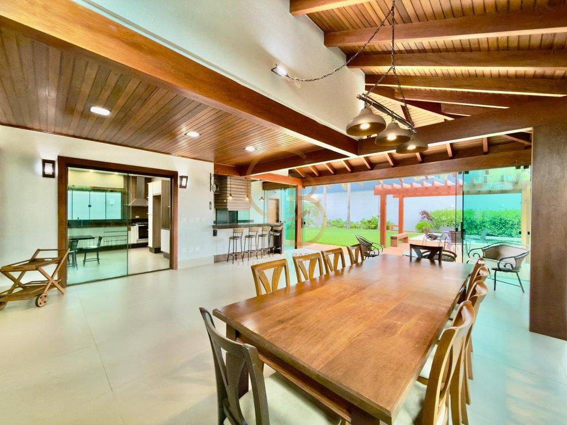 SOBRADO DE ESQUINA NO DAMHA III &ndash; PORTEIRA FECHADA COM VISTA PRIVILEGIADA PARA O LAGO!  Campo Grande - 