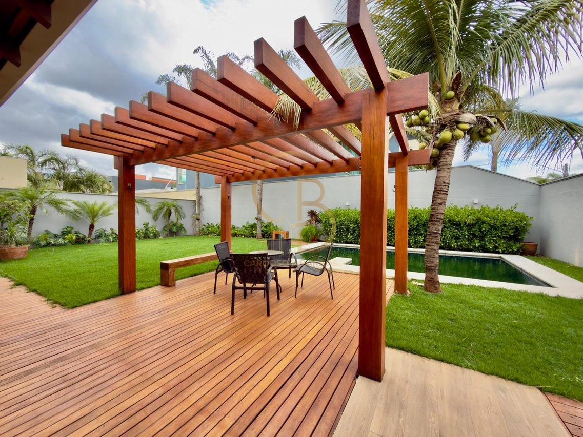 SOBRADO DE ESQUINA NO DAMHA III &ndash; PORTEIRA FECHADA COM VISTA PRIVILEGIADA PARA O LAGO!  Campo Grande - 