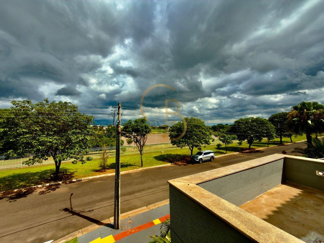 SOBRADO DE ESQUINA NO DAMHA III &ndash; PORTEIRA FECHADA COM VISTA PRIVILEGIADA PARA O LAGO!  Campo Grande - 