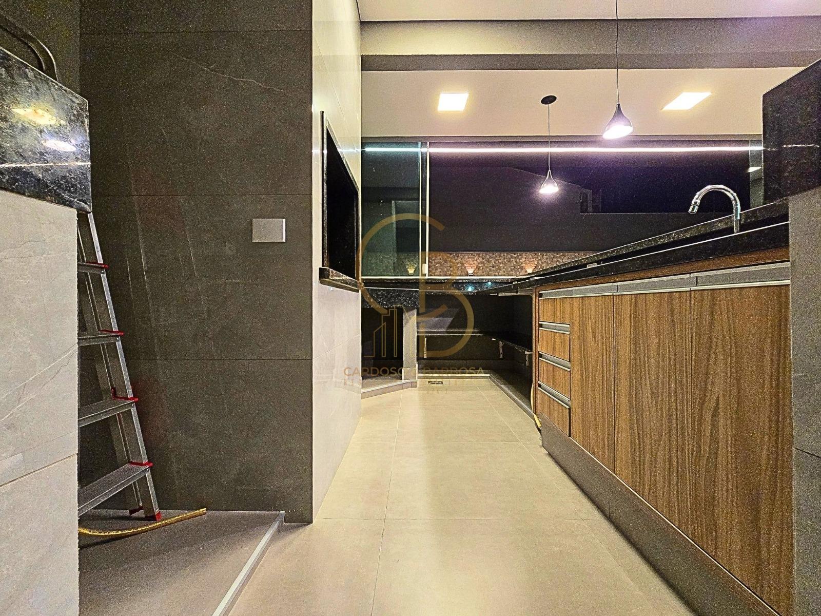 CASA DOS SONHOS NO VILAS BOAS | 3 SU&Iacute;TES + PISCINA AQUECIDA | RICA EM ARM&Aacute;RIOS  Campo Grande - 