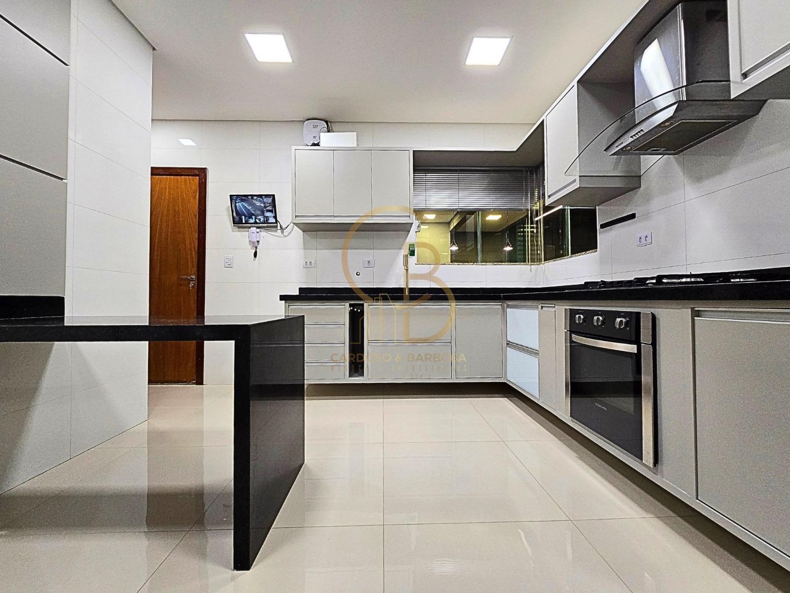 CASA DOS SONHOS NO VILAS BOAS | 3 SU&Iacute;TES + PISCINA AQUECIDA | RICA EM ARM&Aacute;RIOS  Campo Grande - 