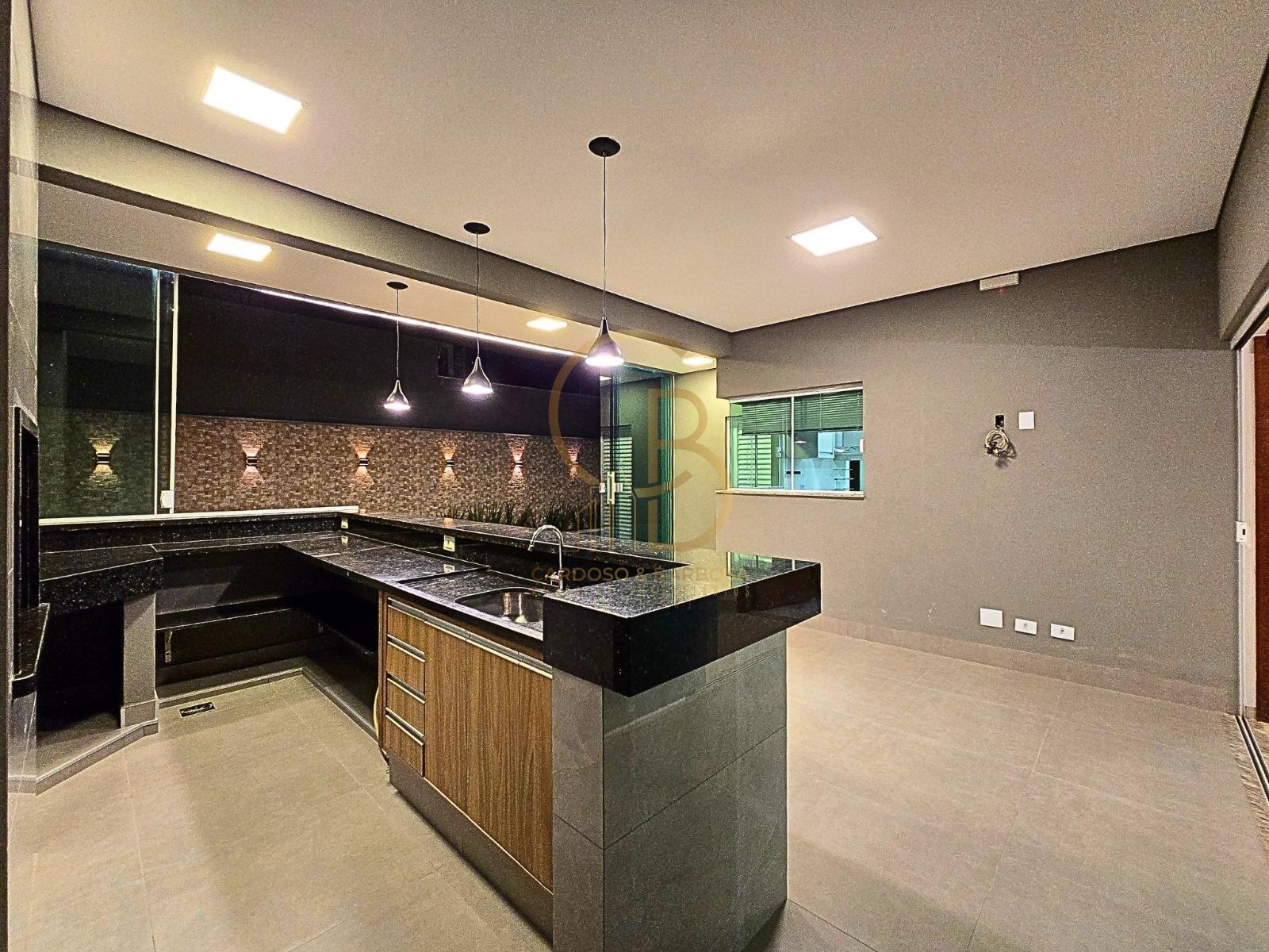 CASA DOS SONHOS NO VILAS BOAS | 3 SU&Iacute;TES + PISCINA AQUECIDA | RICA EM ARM&Aacute;RIOS  Campo Grande - 