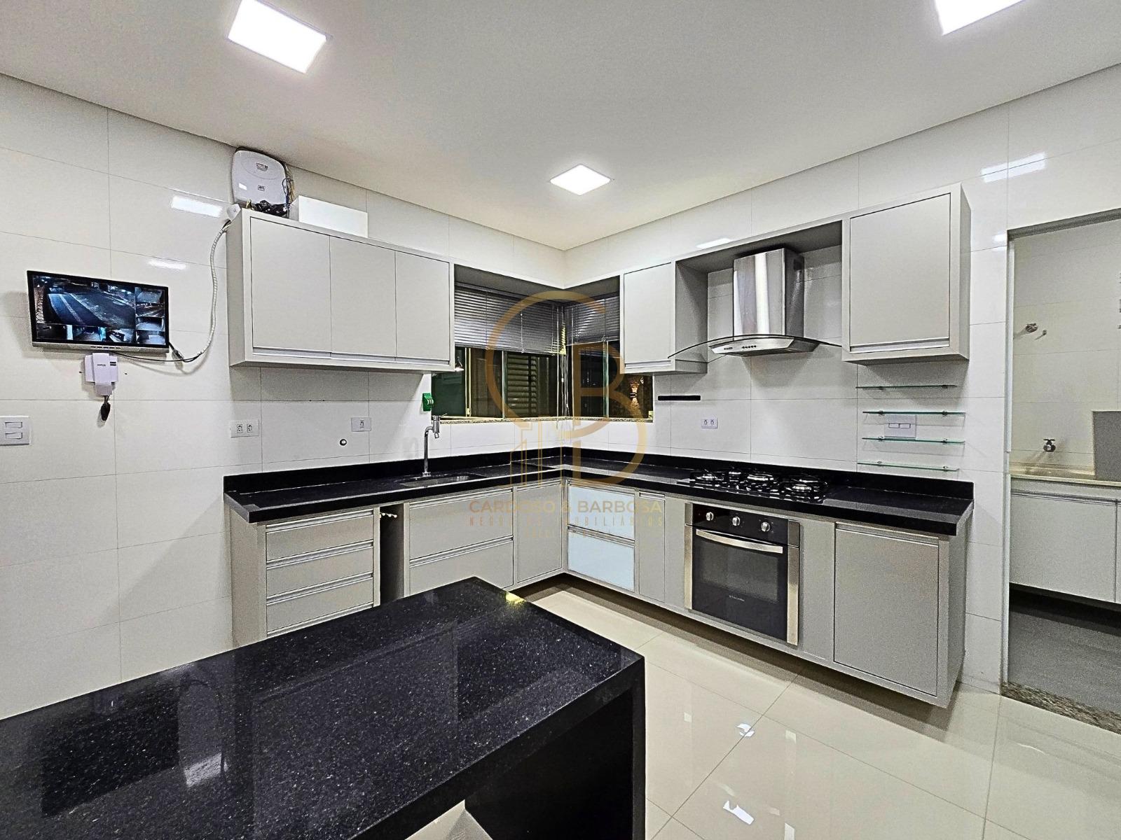 CASA DOS SONHOS NO VILAS BOAS | 3 SU&Iacute;TES + PISCINA AQUECIDA | RICA EM ARM&Aacute;RIOS  Campo Grande - 