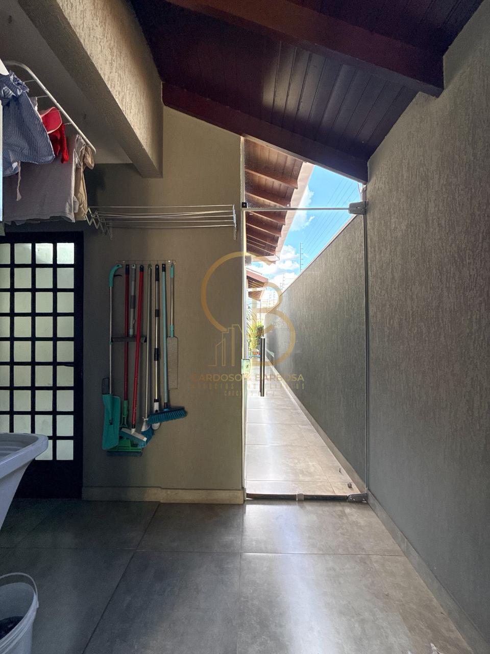 MARAVILHOSA CASA T&Eacute;RREA - RICA EM ARM&Aacute;RIOS PLANEJADOS  Campo Grande - 