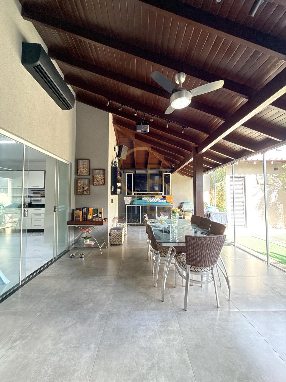 MARAVILHOSA CASA T&Eacute;RREA - RICA EM ARM&Aacute;RIOS PLANEJADOS  Campo Grande - 