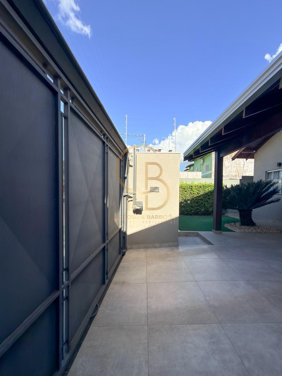 MARAVILHOSA CASA T&Eacute;RREA - RICA EM ARM&Aacute;RIOS PLANEJADOS  Campo Grande - 