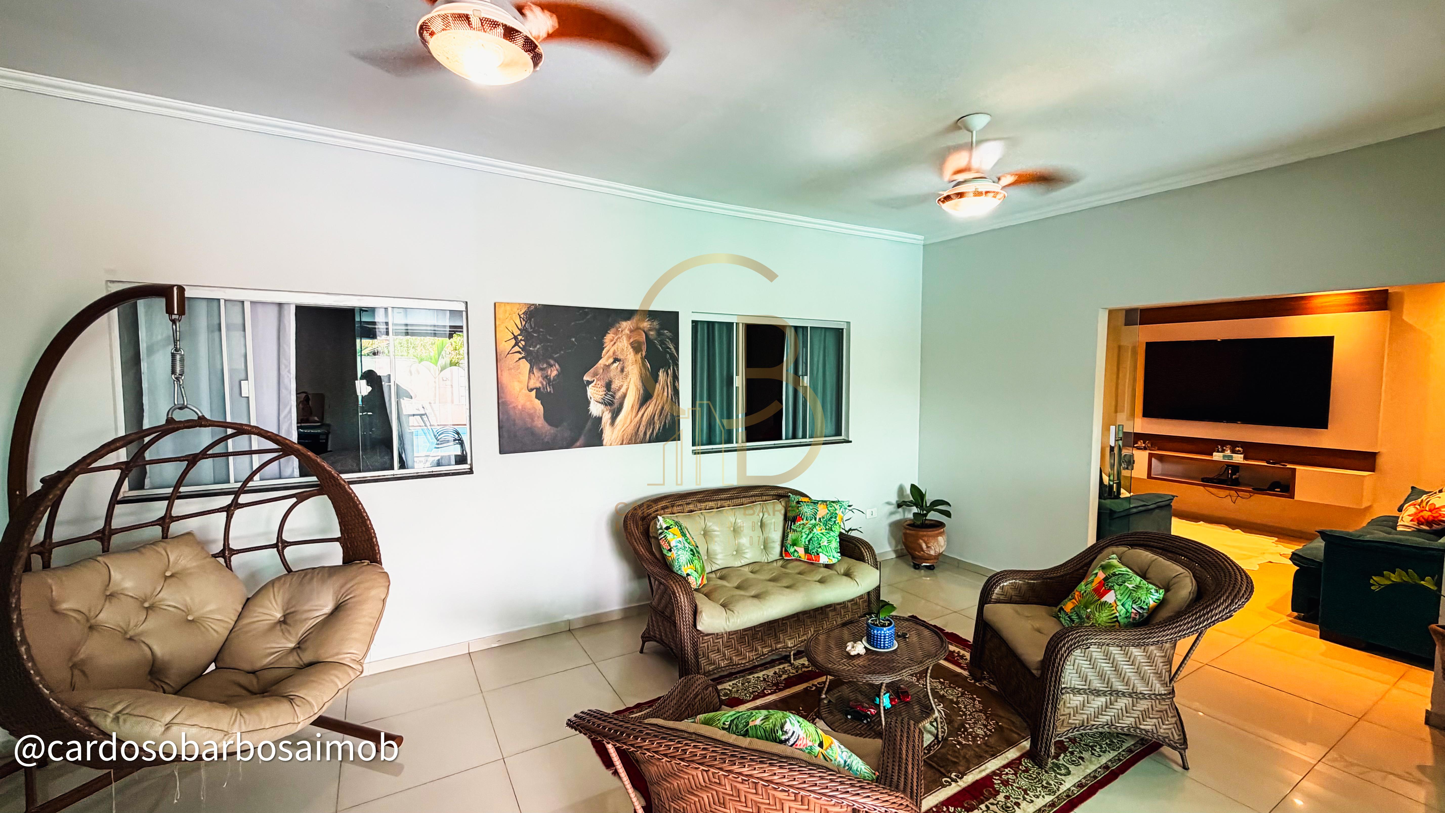 Excelente sobrado com 4 quartos, piscina e varanda gourmet &agrave; venda  Campo Grande - 