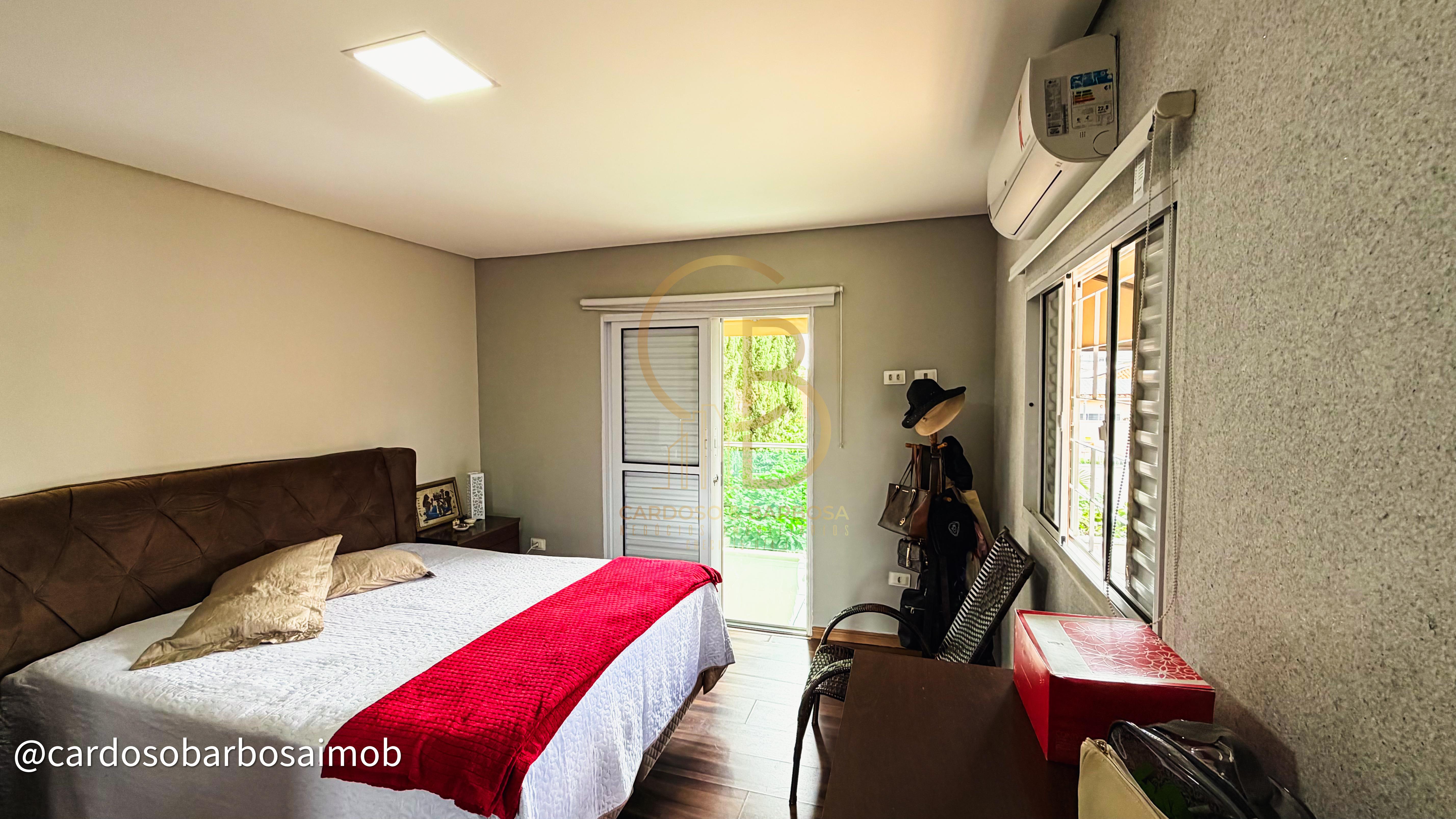 Excelente sobrado com 4 quartos, piscina e varanda gourmet &agrave; venda  Campo Grande - 