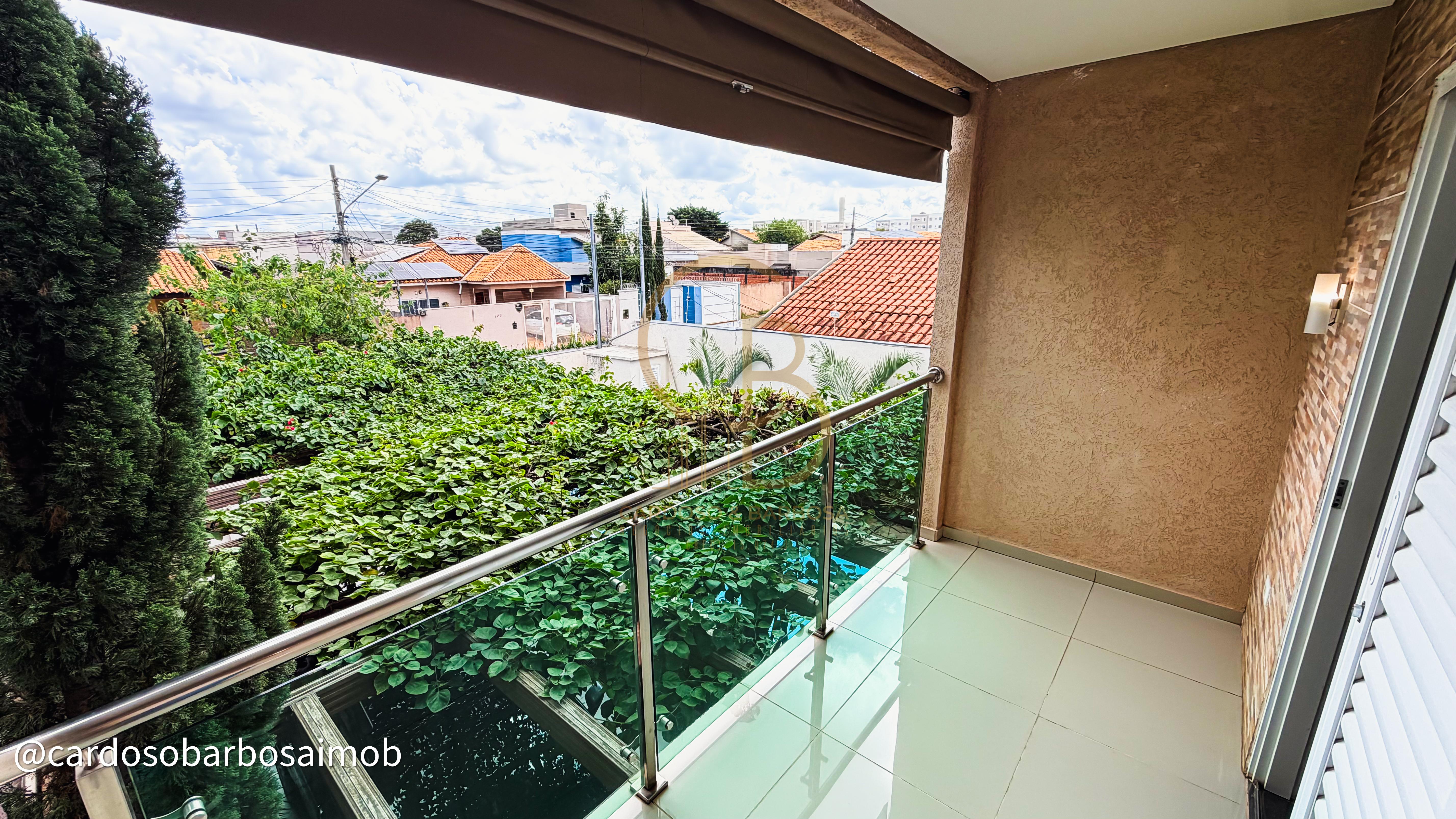 Excelente sobrado com 4 quartos, piscina e varanda gourmet &agrave; venda  Campo Grande - 