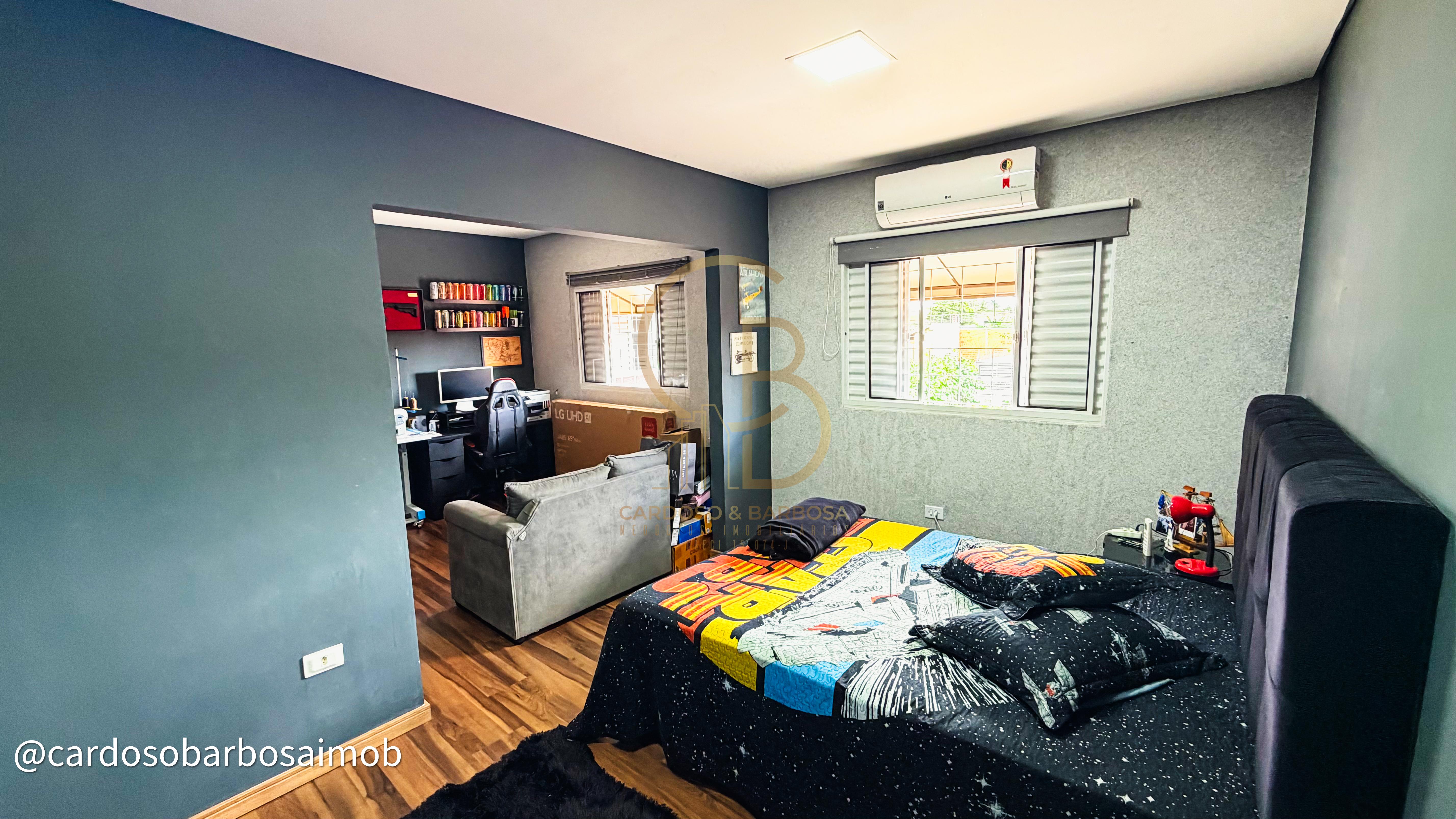 Excelente sobrado com 4 quartos, piscina e varanda gourmet &agrave; venda  Campo Grande - 