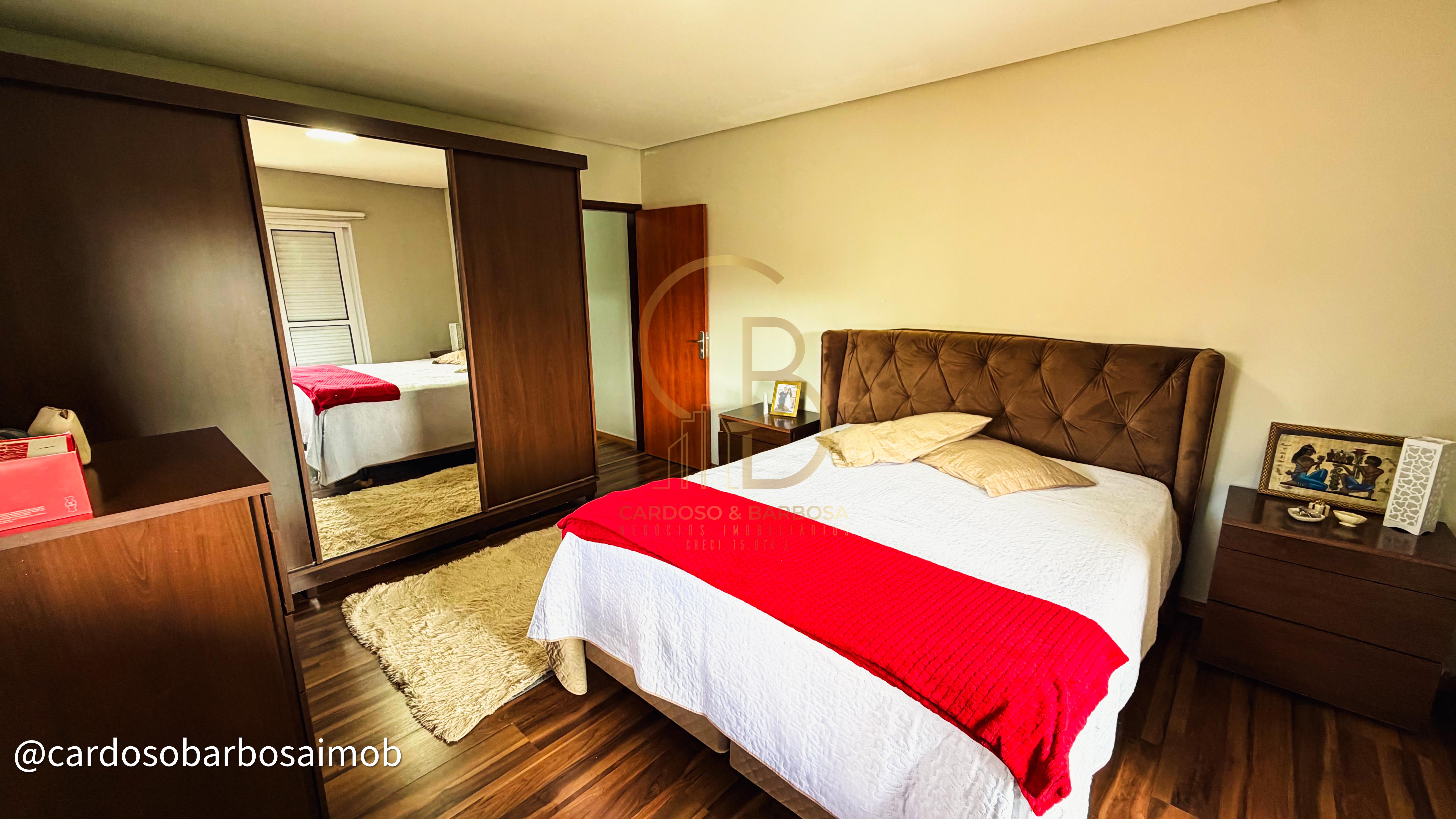 Excelente sobrado com 4 quartos, piscina e varanda gourmet &agrave; venda  Campo Grande - 