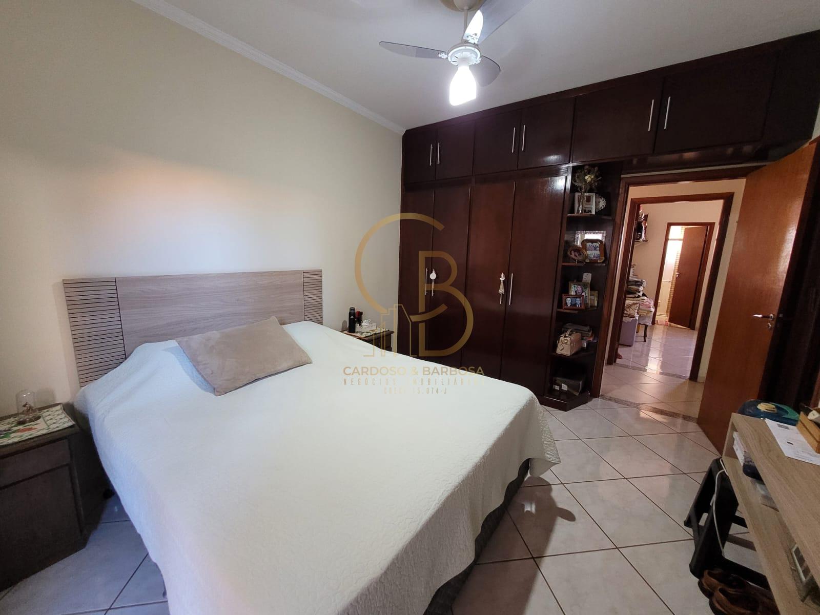 OPORTUNIDADE IMPERD&Iacute;VEL: CASA COMPLETA COM 3 SU&Iacute;TES + ESPA&Ccedil;O GOURMET E ESCRIT&Oacute;RIO  Campo Grande - 