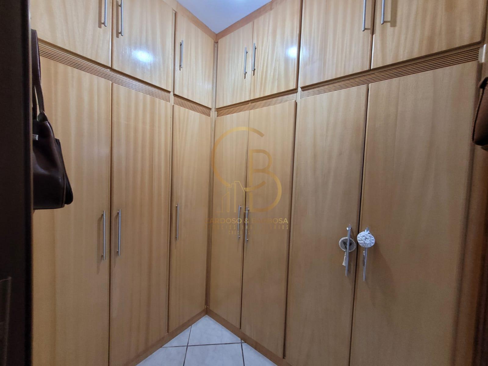 OPORTUNIDADE IMPERD&Iacute;VEL: CASA COMPLETA COM 3 SU&Iacute;TES + ESPA&Ccedil;O GOURMET E ESCRIT&Oacute;RIO  Campo Grande - 