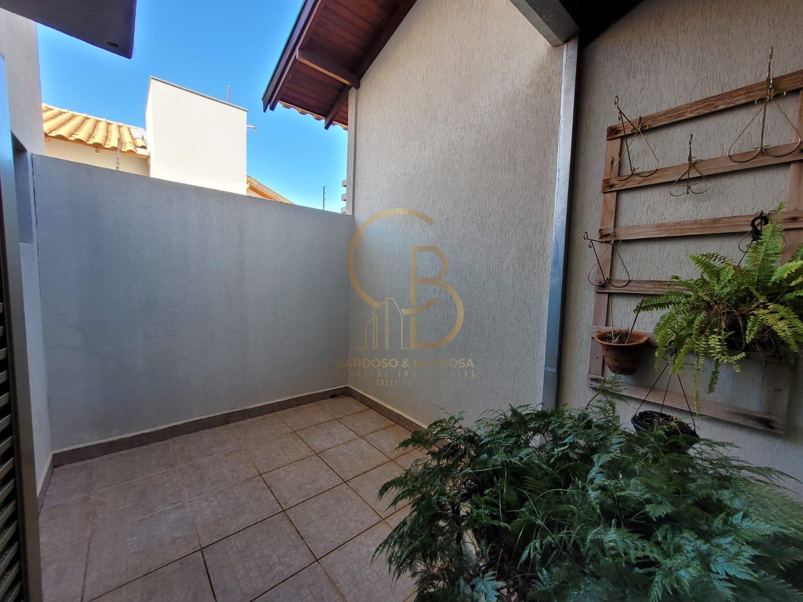 OPORTUNIDADE IMPERD&Iacute;VEL: CASA COMPLETA COM 3 SU&Iacute;TES + ESPA&Ccedil;O GOURMET E ESCRIT&Oacute;RIO  Campo Grande - 