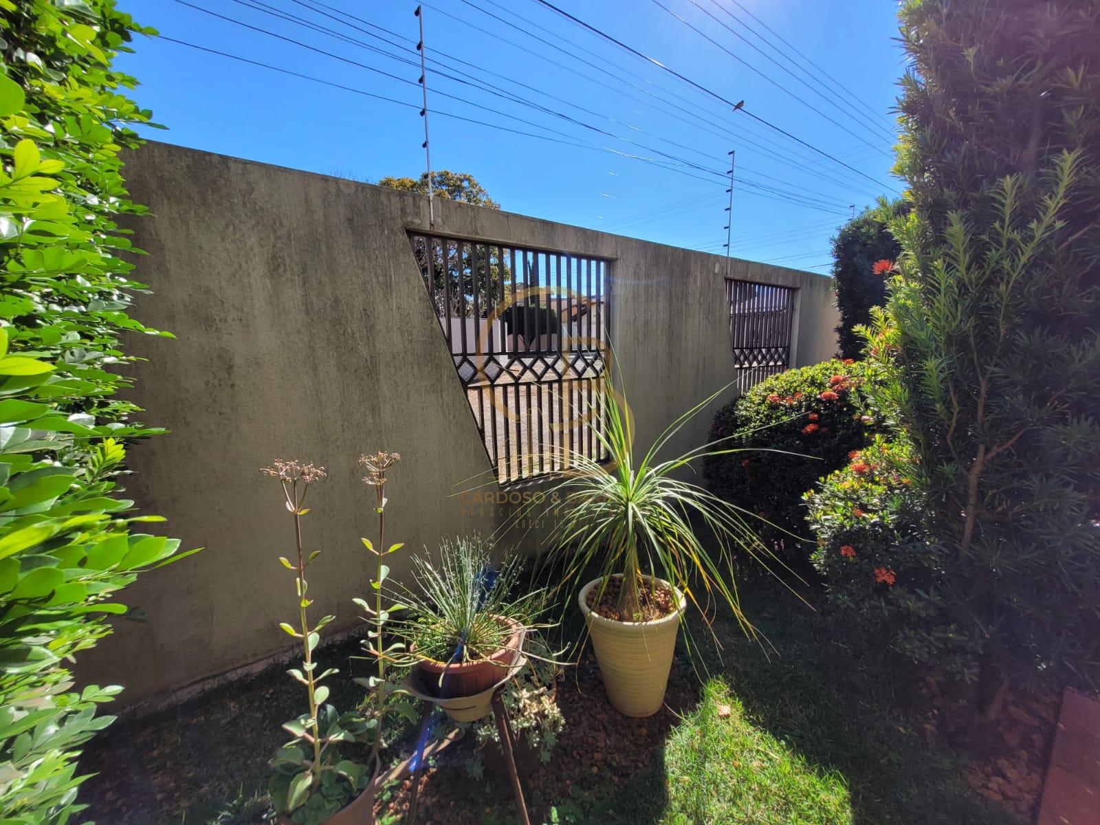 OPORTUNIDADE IMPERD&Iacute;VEL: CASA COMPLETA COM 3 SU&Iacute;TES + ESPA&Ccedil;O GOURMET E ESCRIT&Oacute;RIO  Campo Grande - 