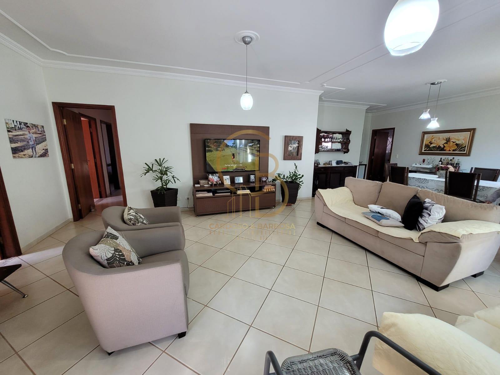 OPORTUNIDADE IMPERD&Iacute;VEL: CASA COMPLETA COM 3 SU&Iacute;TES + ESPA&Ccedil;O GOURMET E ESCRIT&Oacute;RIO  Campo Grande - 