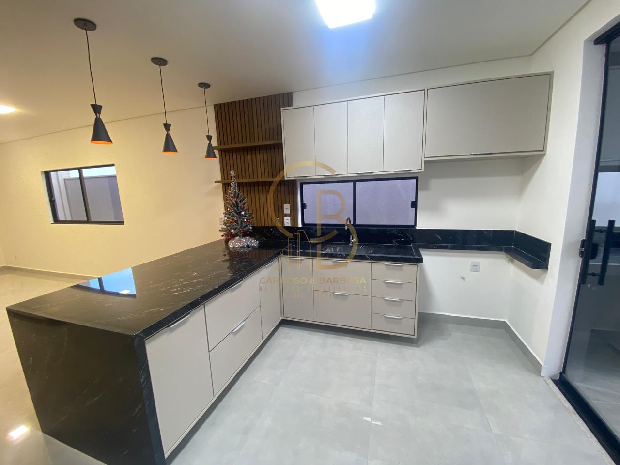 CASA MODERNA E COMPLETA NO CONDOM&Iacute;NIO RESERVA SANTA IN&Ecirc;S &ndash; PRONTA PARA MORAR!  Campo Grande - 