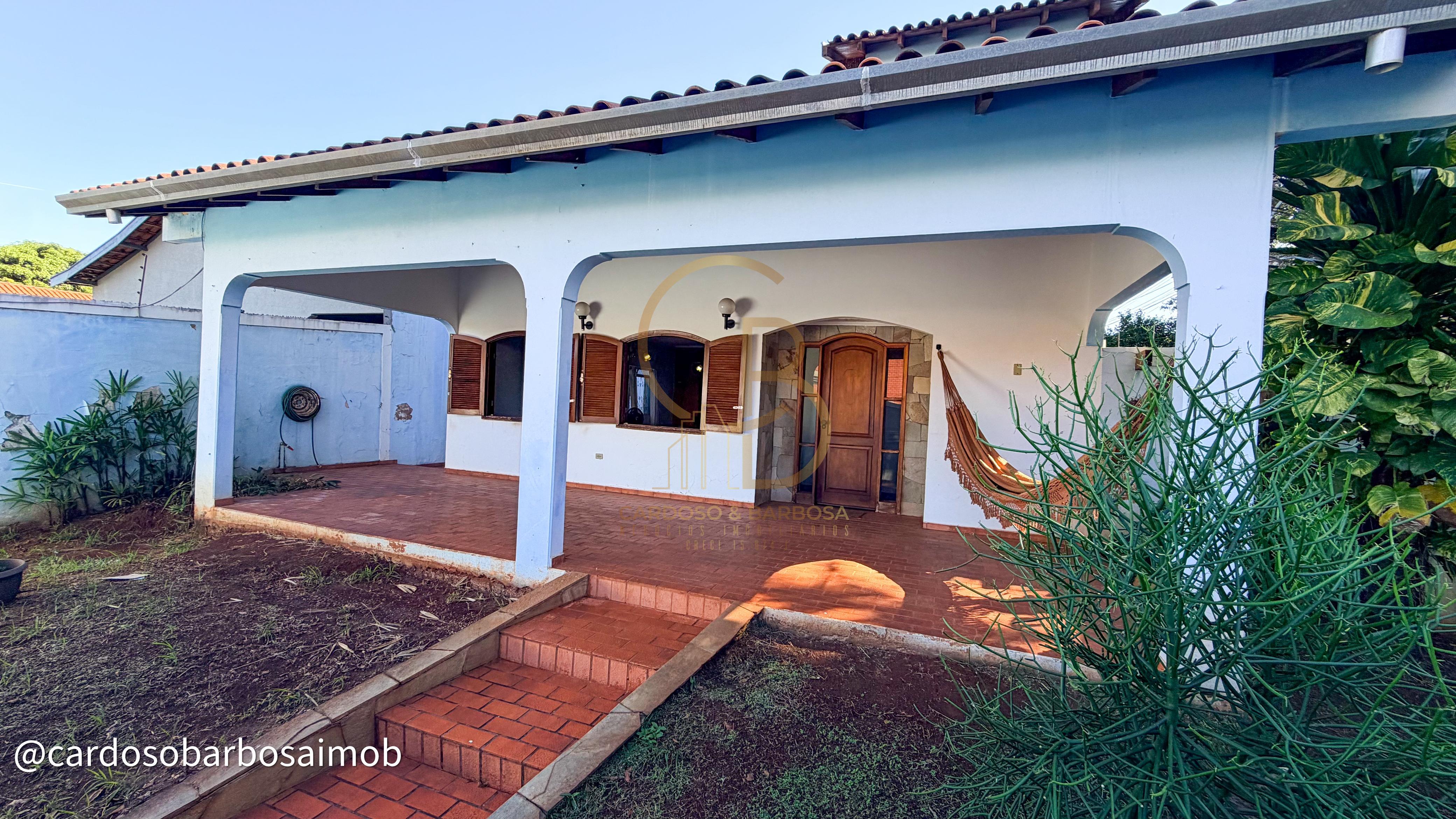Sobrado &agrave; venda no Bairro Cabre&uacute;va &ndash; Campo Grande/MS  Campo Grande - 