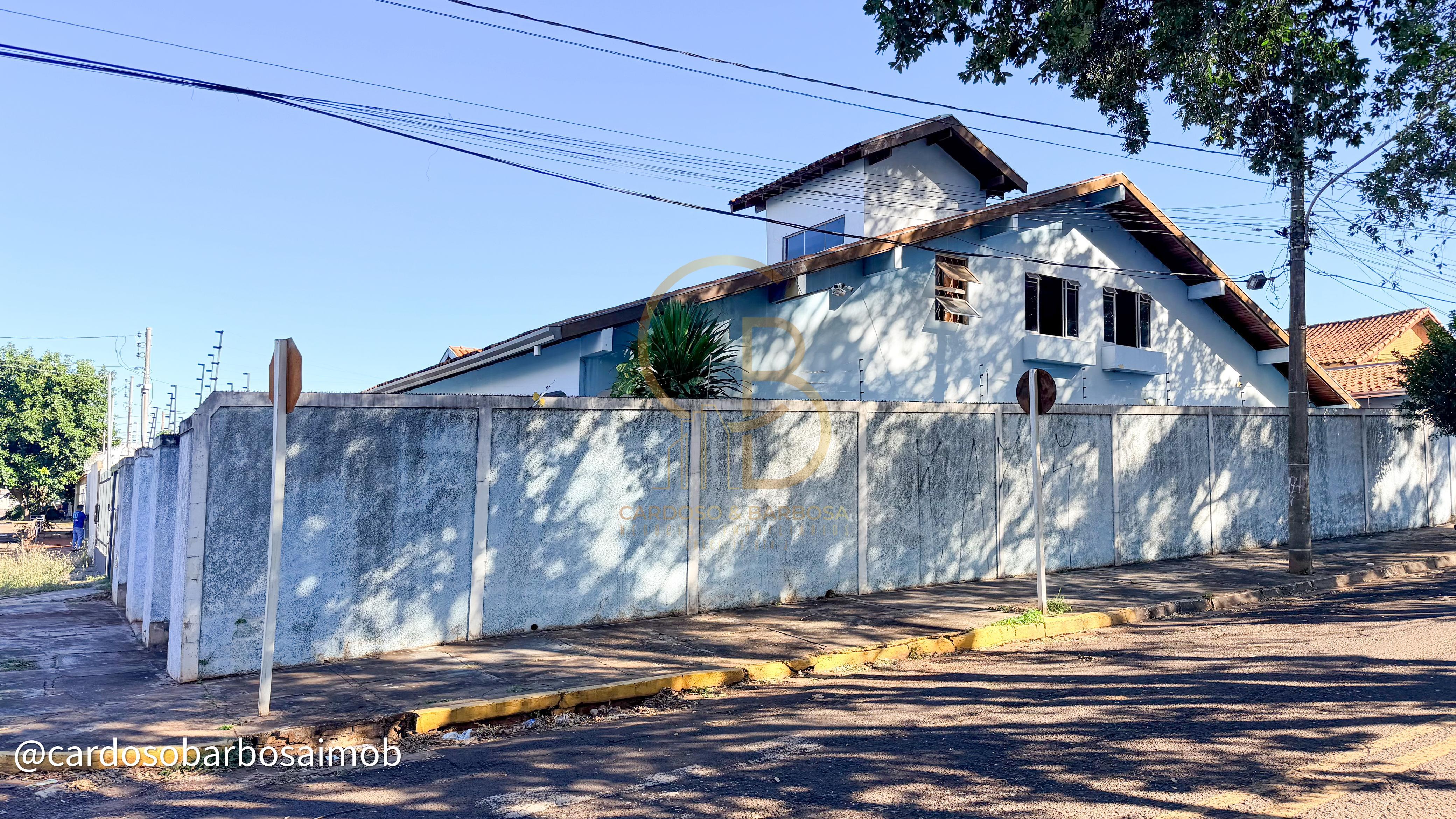 Sobrado &agrave; venda no Bairro Cabre&uacute;va &ndash; Campo Grande/MS  Campo Grande - 