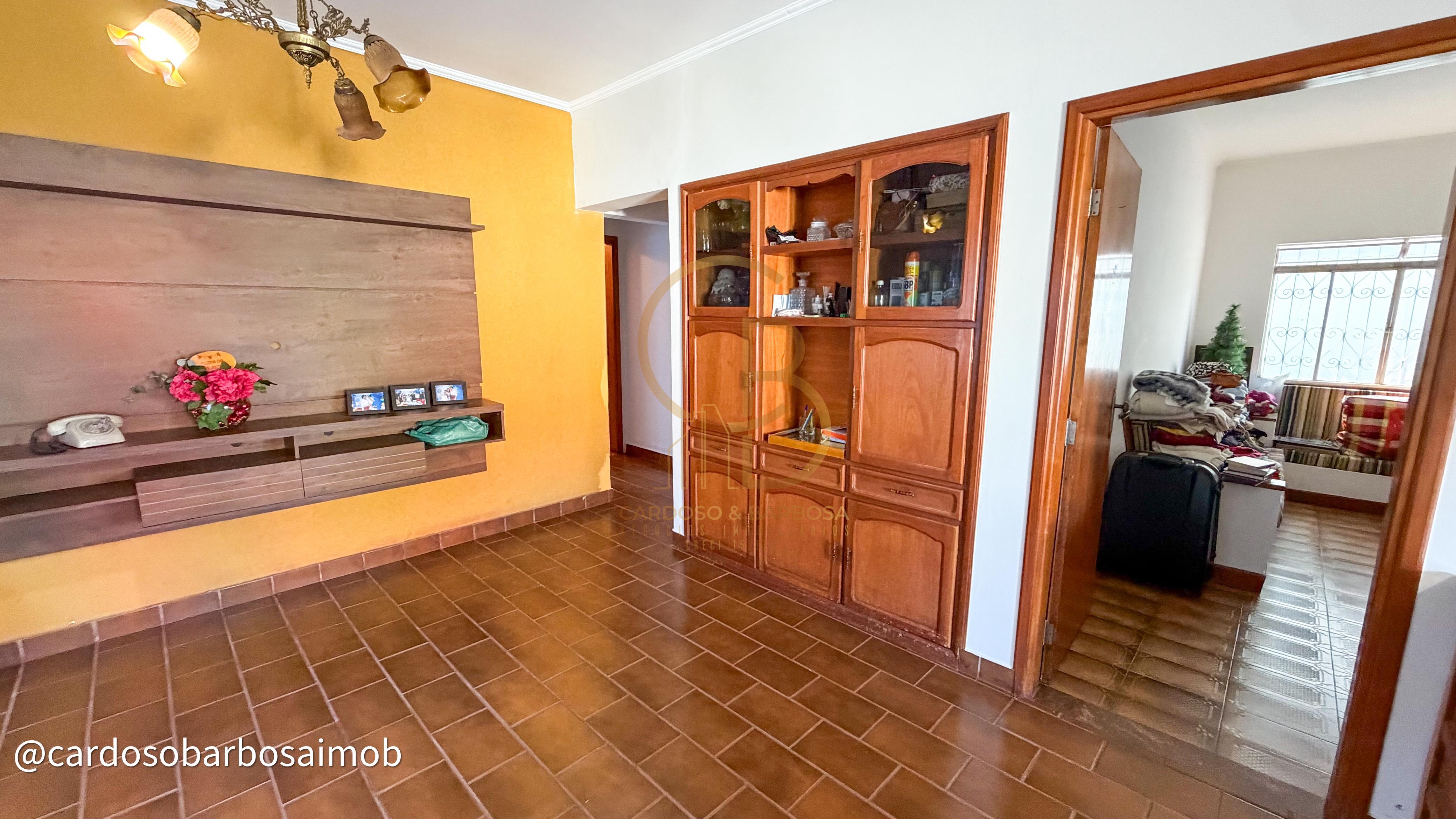 Sobrado &agrave; venda no Bairro Cabre&uacute;va &ndash; Campo Grande/MS  Campo Grande - 