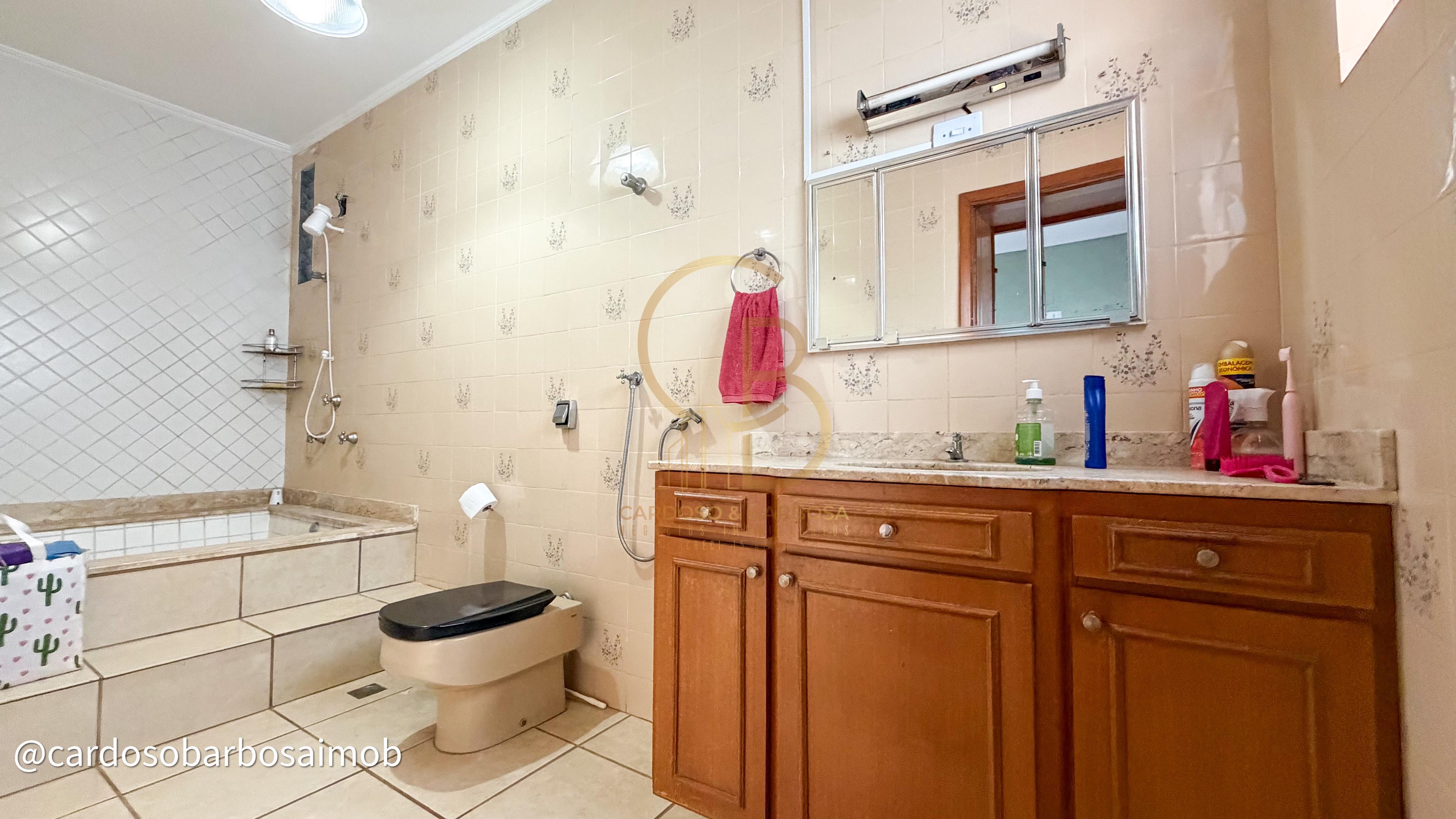 Sobrado &agrave; venda no Bairro Cabre&uacute;va &ndash; Campo Grande/MS  Campo Grande - 