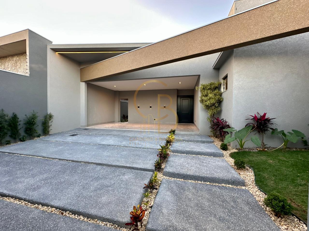 CASA DE ALTO PADR&Atilde;O NO CARAND&Aacute; BOSQUE | 3 SU&Iacute;TES, ESCRIT&Oacute;RIO E PISCINA AQUECIDA  Campo Grande - 
