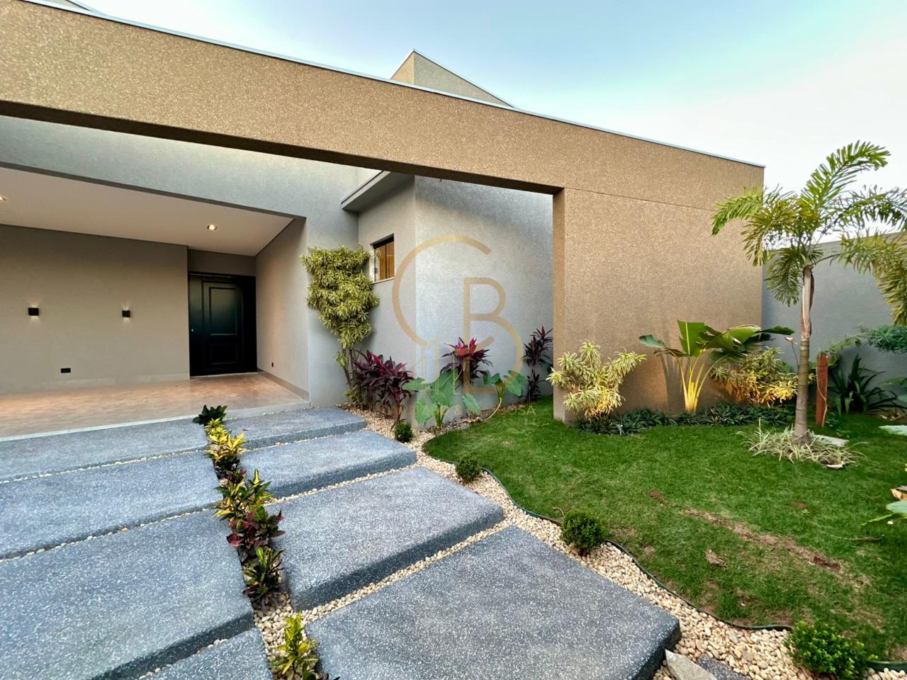 CASA DE ALTO PADR&Atilde;O NO CARAND&Aacute; BOSQUE | 3 SU&Iacute;TES, ESCRIT&Oacute;RIO E PISCINA AQUECIDA  Campo Grande - 