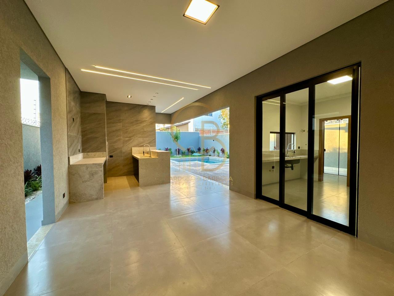 CASA DE ALTO PADR&Atilde;O NO CARAND&Aacute; BOSQUE | 3 SU&Iacute;TES, ESCRIT&Oacute;RIO E PISCINA AQUECIDA  Campo Grande - 