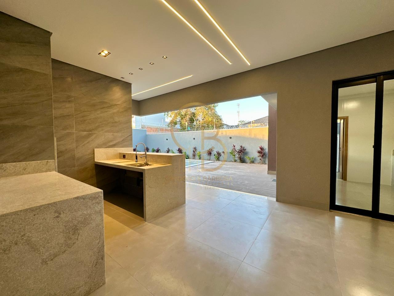 CASA DE ALTO PADR&Atilde;O NO CARAND&Aacute; BOSQUE | 3 SU&Iacute;TES, ESCRIT&Oacute;RIO E PISCINA AQUECIDA  Campo Grande - 