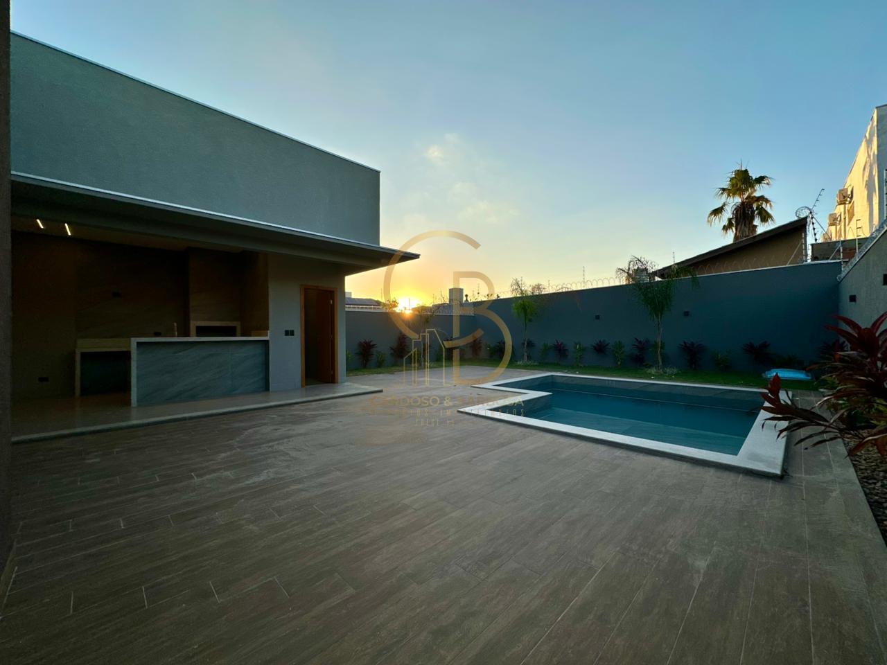 CASA DE ALTO PADR&Atilde;O NO CARAND&Aacute; BOSQUE | 3 SU&Iacute;TES, ESCRIT&Oacute;RIO E PISCINA AQUECIDA  Campo Grande - 