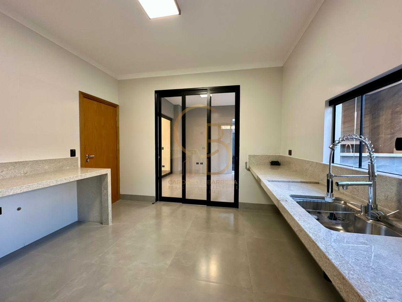 CASA DE ALTO PADR&Atilde;O NO CARAND&Aacute; BOSQUE | 3 SU&Iacute;TES, ESCRIT&Oacute;RIO E PISCINA AQUECIDA  Campo Grande - 